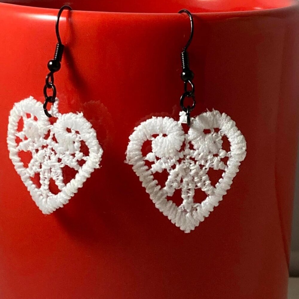 New! Handmade White Lace Heart Dangle Earrings, Black Hardware Made by Mechan